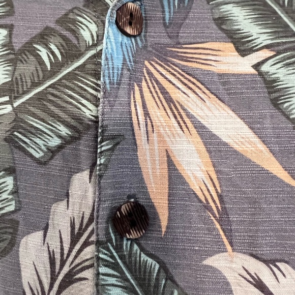 Bobby Chan casual shirt - Picture 9 of 9